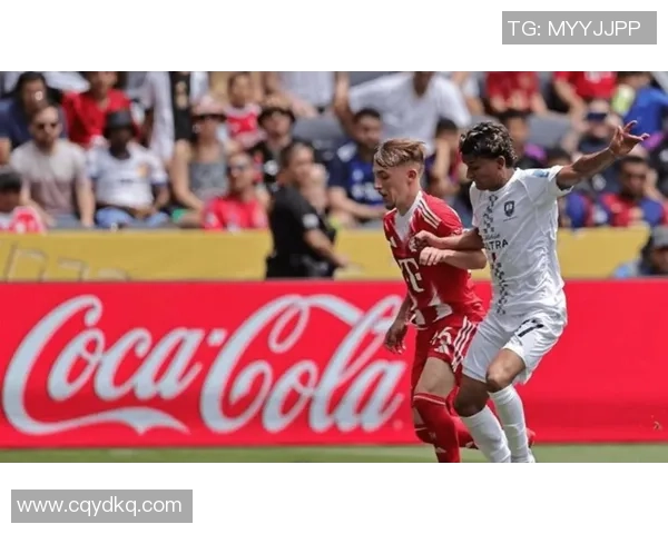 足总杯激战：拜仁与里昂战平引发转会风波与球迷热议