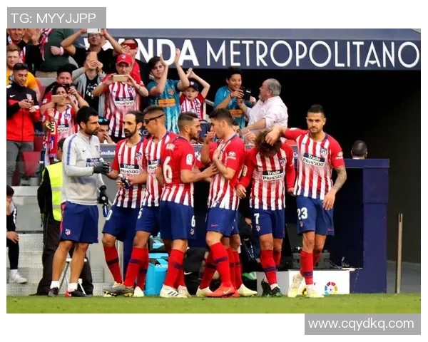 西甲激战：里昂大胜马竞五球狂潮引发转会热议与全场沸腾