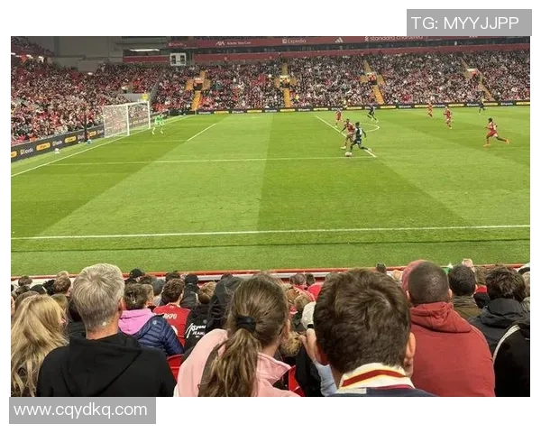 中超热战：多特蒙德与利物浦激战成和补时瞬间引发全场狂欢