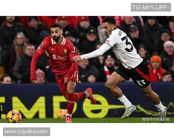 德甲激战阿森纳险胜利物浦红牌事件引发全场热议与争议